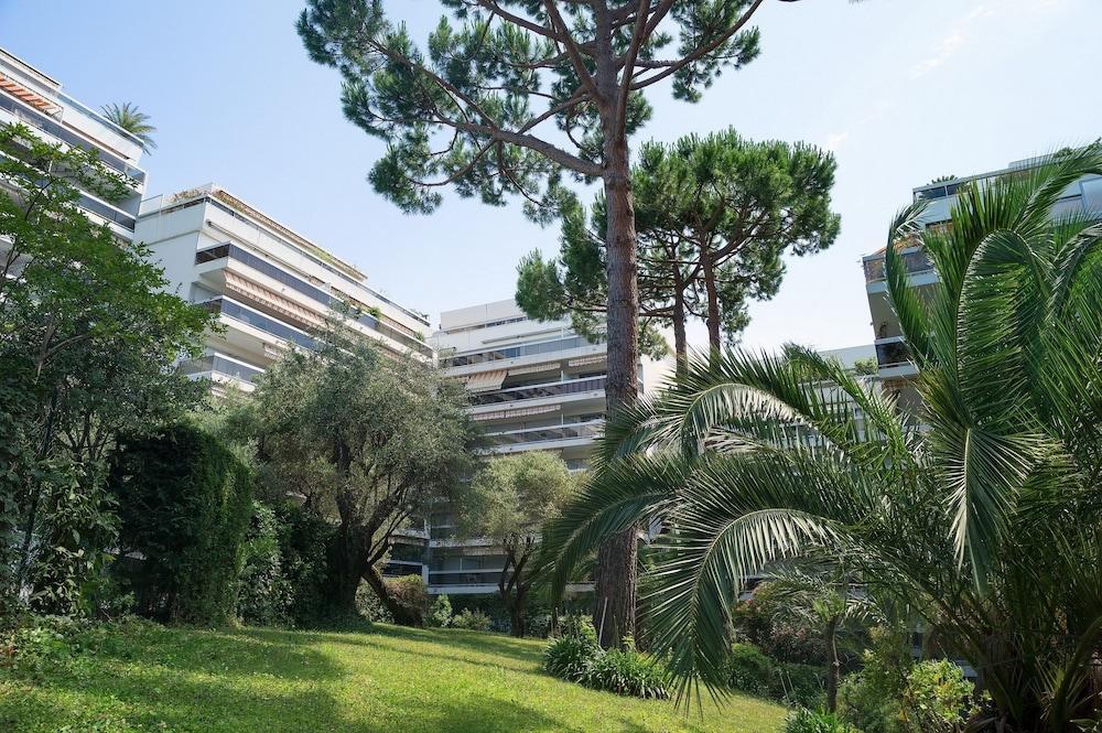 Residence Pierre & Vacances La Rostagne Juan-les-Pins Exteriér fotografie