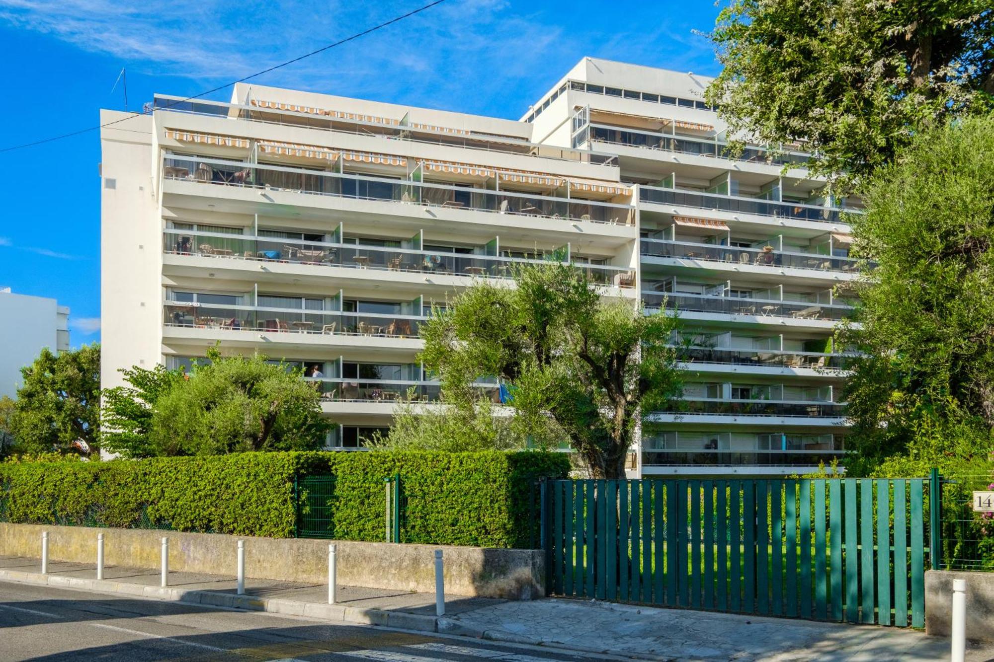 Residence Pierre & Vacances La Rostagne Juan-les-Pins Exteriér fotografie